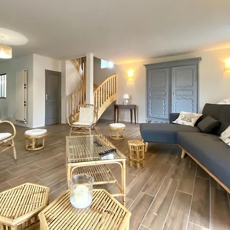 Hétvégi ház Grande Maison Renovee Avec Jardin, Proche De La Basilique De Brioude, Ideale Pour Randonnees Et Sports Nautiques - Fr-1-582-55 Javaugues