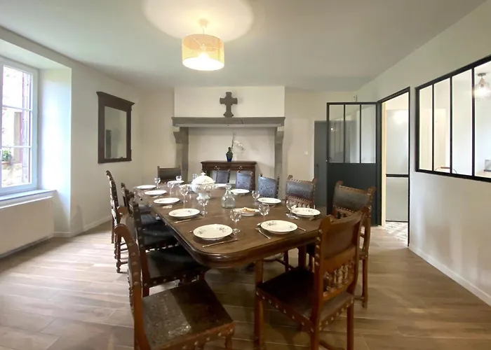 Дом отдыха Grande Maison Renovee Avec Jardin, Proche De La Basilique De Brioude, Ideale Pour Randonnees Et Sports Nautiques - Fr-1-582-55 *