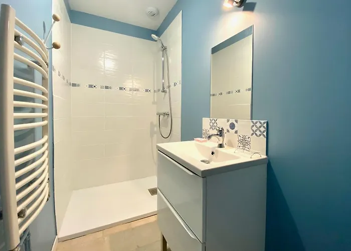 Дом отдыха Grande Maison Renovee Avec Jardin, Proche De La Basilique De Brioude, Ideale Pour Randonnees Et Sports Nautiques - Fr-1-582-55