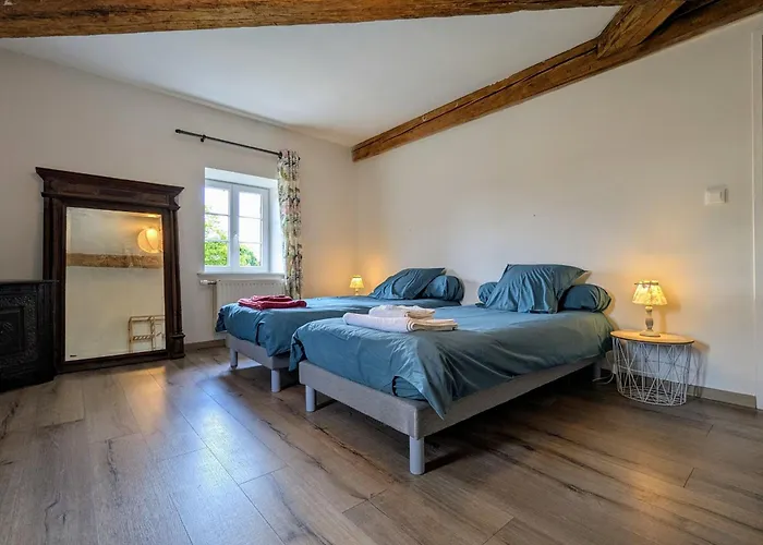 Дом отдыха Grande Maison Renovee Avec Jardin, Proche De La Basilique De Brioude, Ideale Pour Randonnees Et Sports Nautiques - Fr-1-582-55